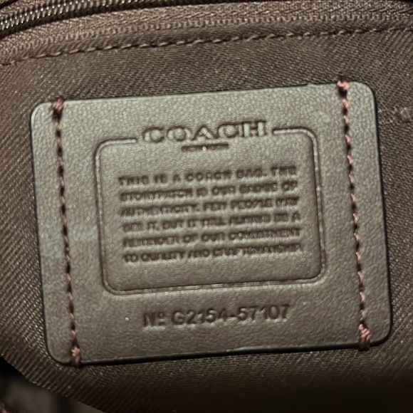 Ready for fall…Cute coach purse with gold chain strap. - Picture 2 of 3